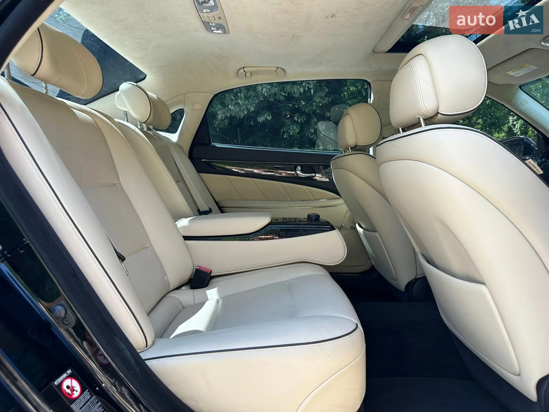 2015 Hyundai Equus - мініатюра 46