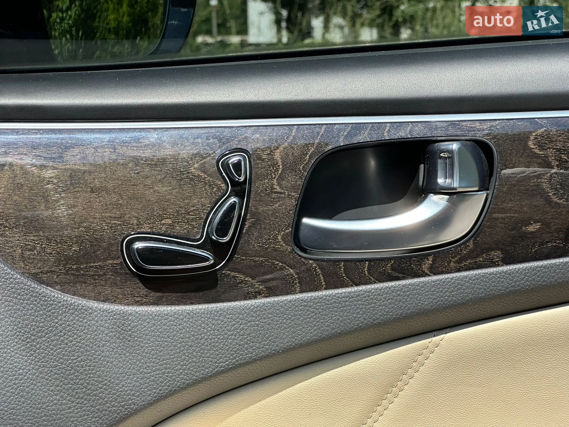 2015 Hyundai Equus - мініатюра 50