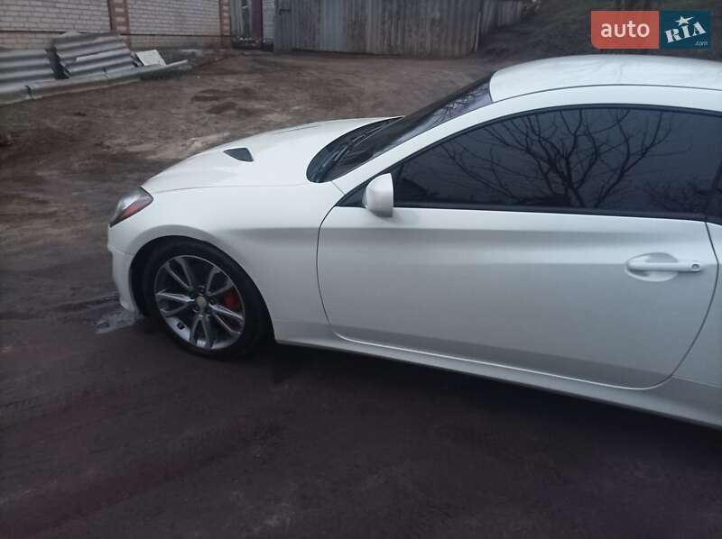 Купе Hyundai Genesis Coupe 2012 в Изюме