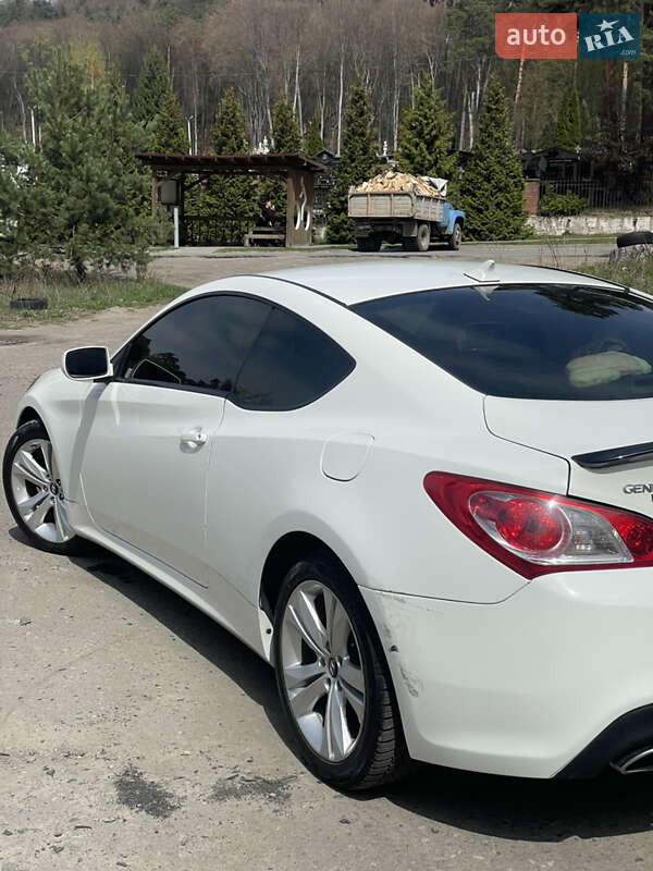 Купе Hyundai Genesis Coupe 2012 в Львове