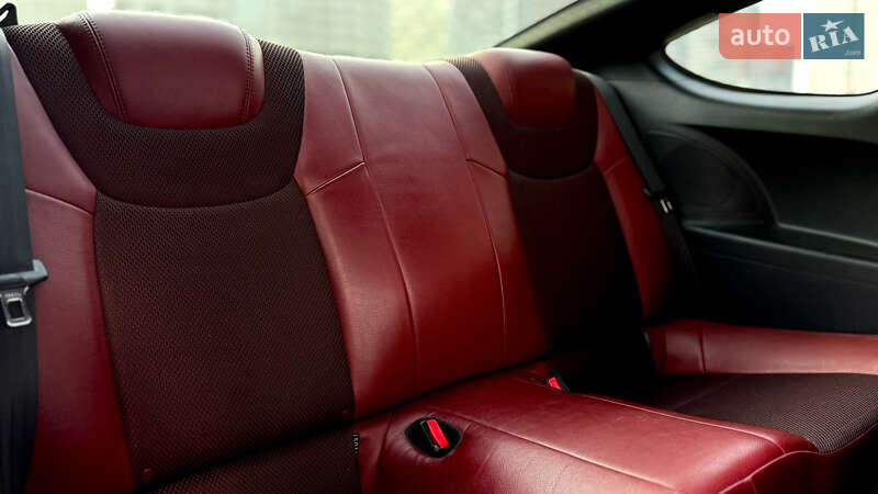 Купе Hyundai Genesis Coupe 2013 в Киеве фото 22 Купе Hyundai Genesis Coupe 2013 в Киеве