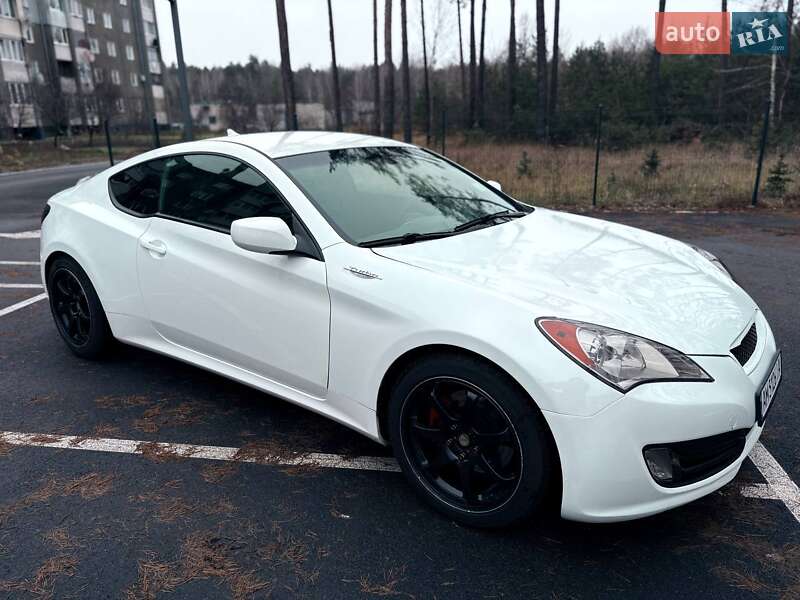 Купе Hyundai Genesis Coupe 2011 в Малине