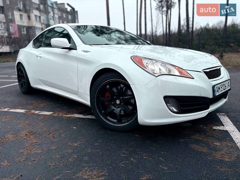 Купе Hyundai Genesis Coupe 2011 в Малине