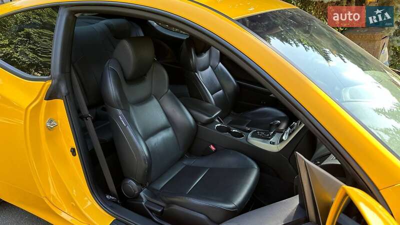 Купе Hyundai Genesis Coupe 2010 в Киеве
