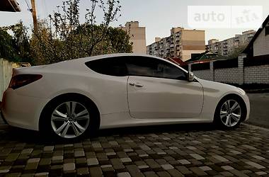 Купе Hyundai Genesis 2010 в Чернигове