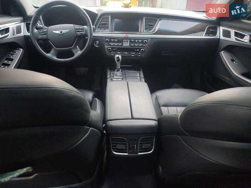Седан Hyundai Genesis 2015 в Киеве