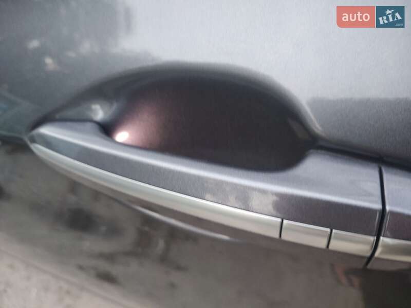 Седан Hyundai Genesis 2015 в Киеве