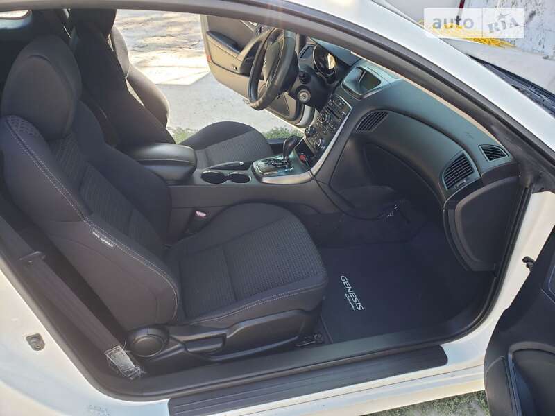 Купе Hyundai Genesis 2011 в Одессе