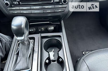 Седан Hyundai Genesis 2015 в 