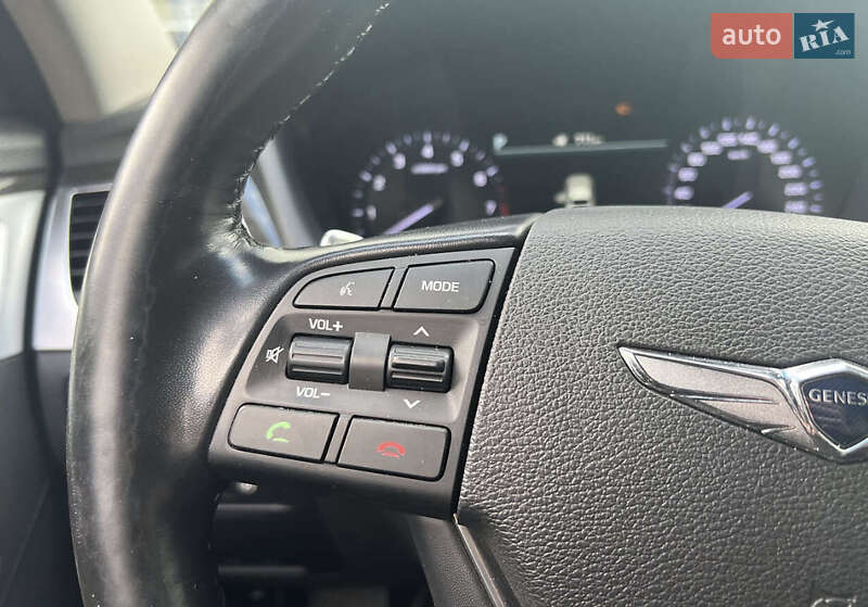 Седан Hyundai Genesis 2017 в Одесі