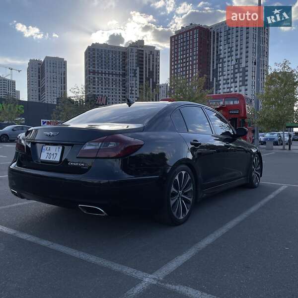 Седан Hyundai Genesis 2011 в Киеве