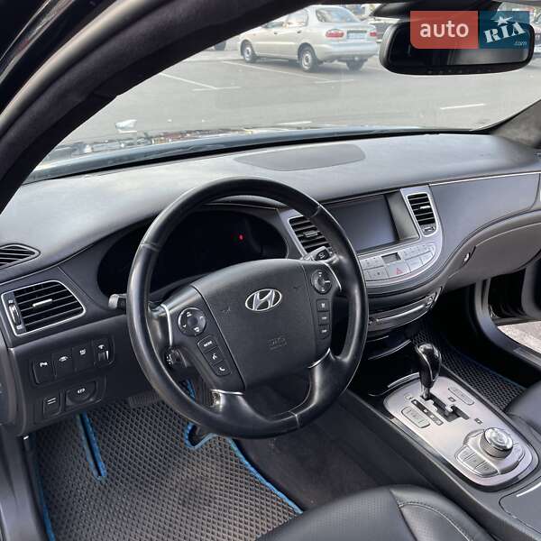 Седан Hyundai Genesis 2011 в Киеве