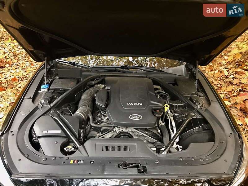 Седан Hyundai Genesis 2014 в Черкассах