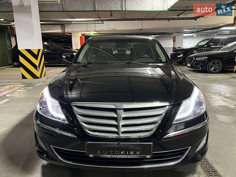 Седан Hyundai Genesis 2013 в Киеве