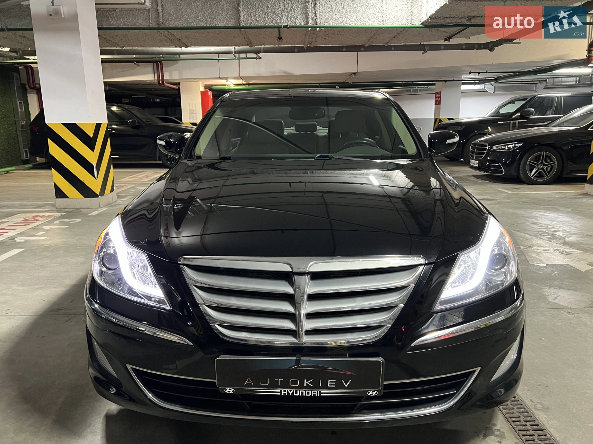 2013 Hyundai Genesis - мініатюра 4