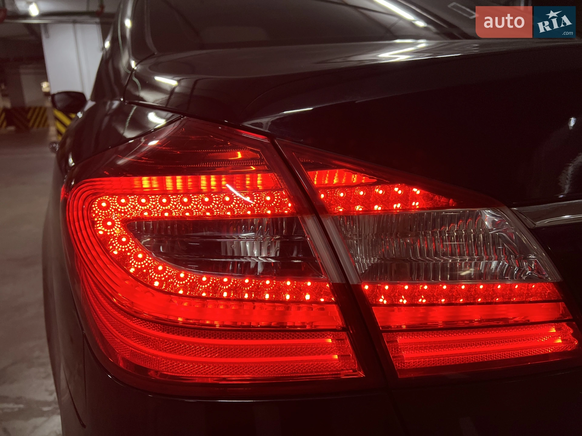 2013 Hyundai Genesis - мініатюра 17