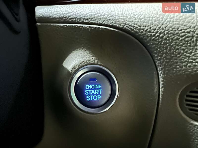 Седан Hyundai Genesis 2013 в Киеве