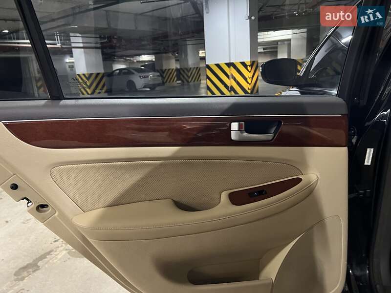 Седан Hyundai Genesis 2013 в Киеве