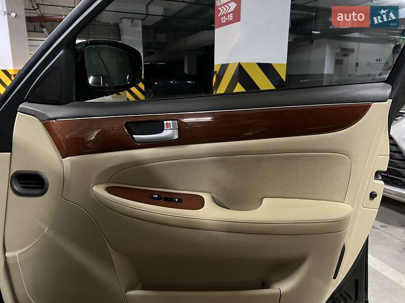 Седан Hyundai Genesis 2013 в Киеве