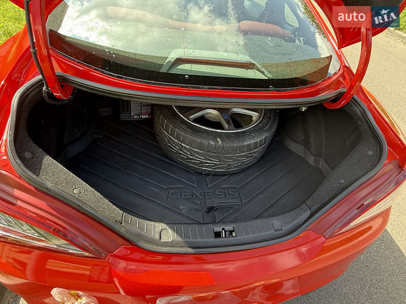 Купе Hyundai Genesis 2012 в Киеве фото 7 Купе Hyundai Genesis 2012 в Киеве