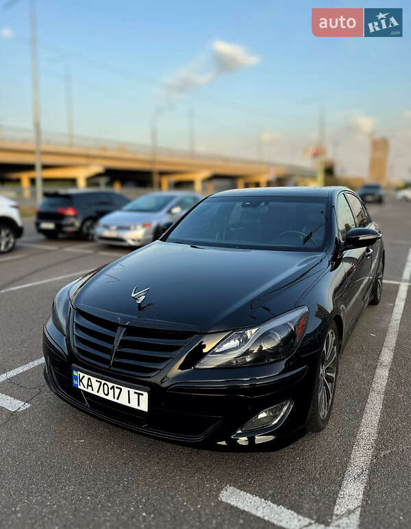 Hyundai Genesis 2011