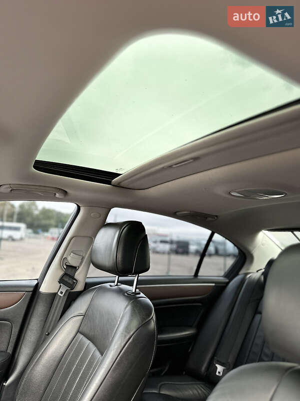 Седан Hyundai Genesis 2008 в Киеве