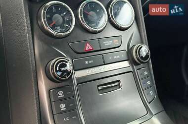 Купе Hyundai Genesis 2013 в 