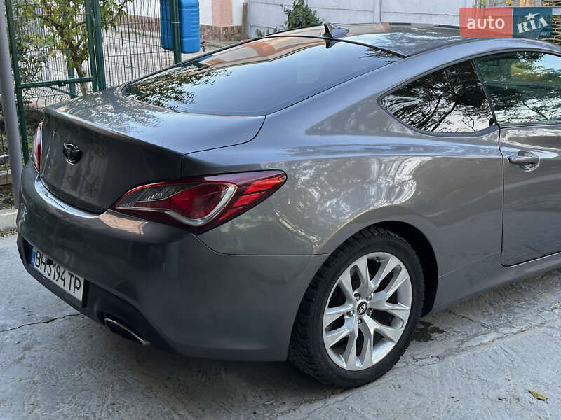 Купе Hyundai Genesis 2012 в Білгороді-Дністровському