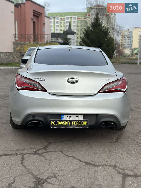 Купе Hyundai Genesis 2013 в Полтаві