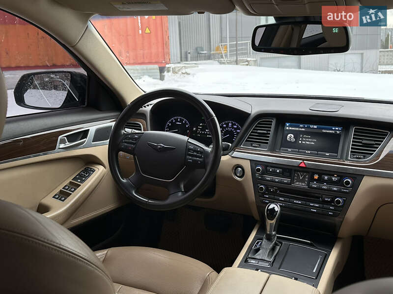Седан Hyundai Genesis 2015 в Киеве