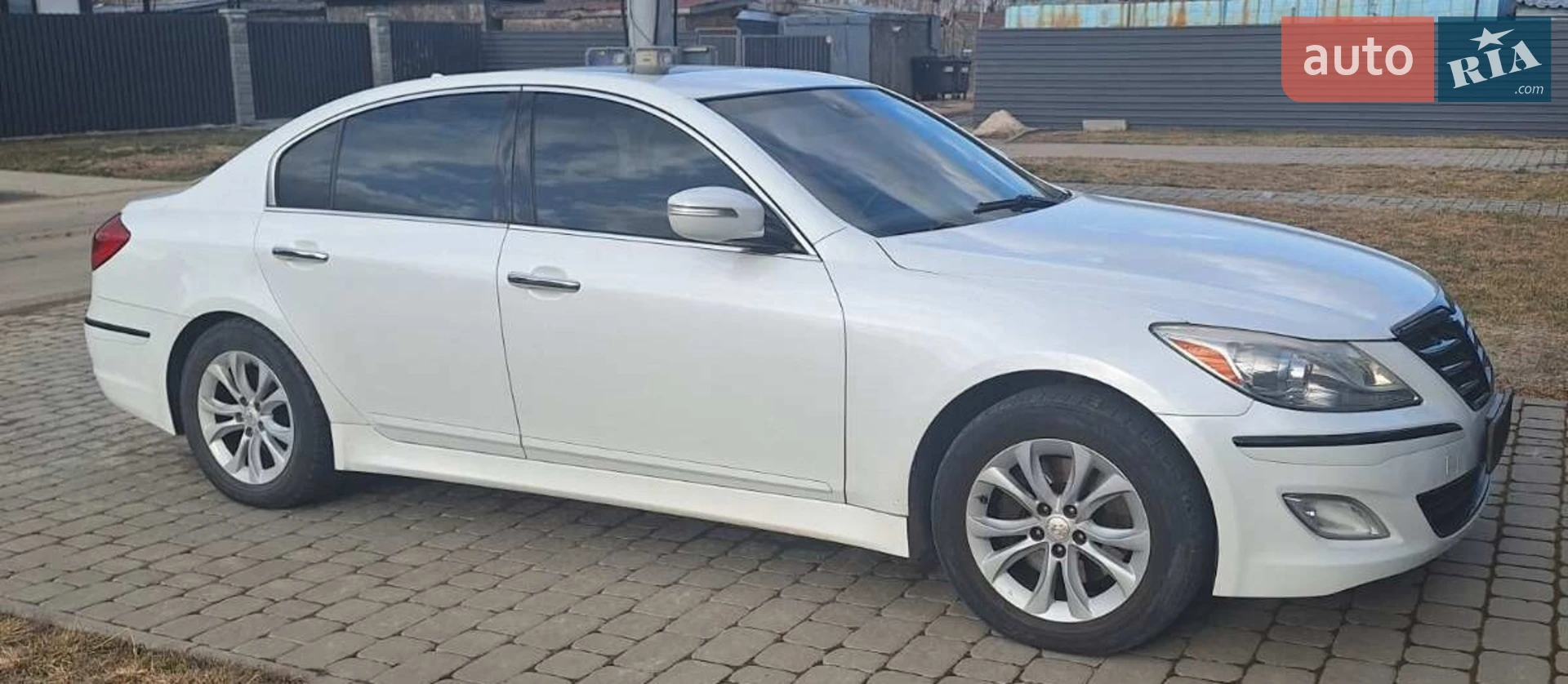2012 Hyundai Genesis - мініатюра 2