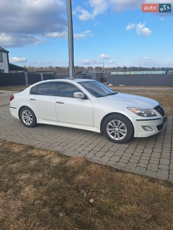 2013 Hyundai Genesis - мініатюра 23