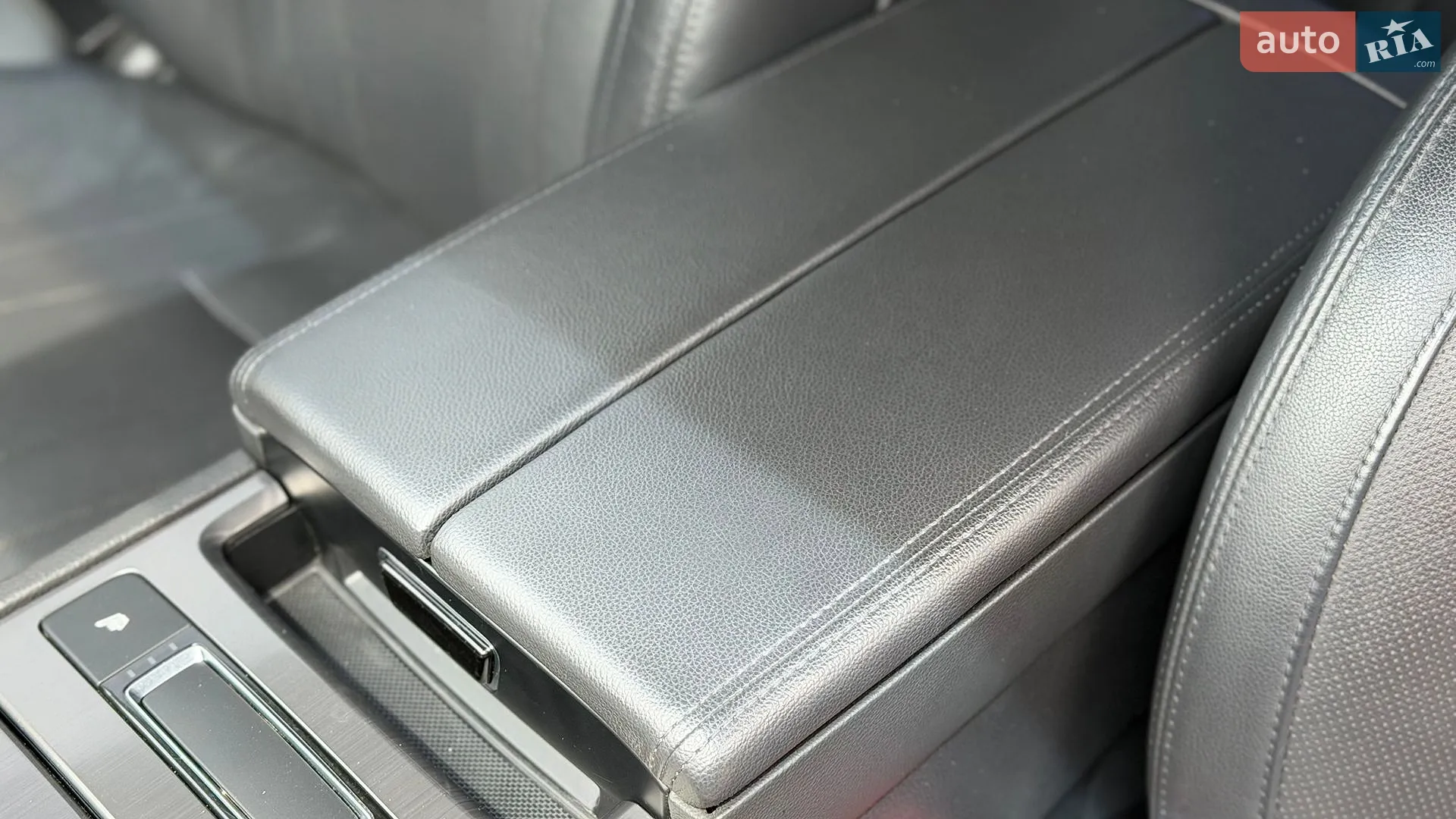 2015 Hyundai Genesis - мініатюра 36