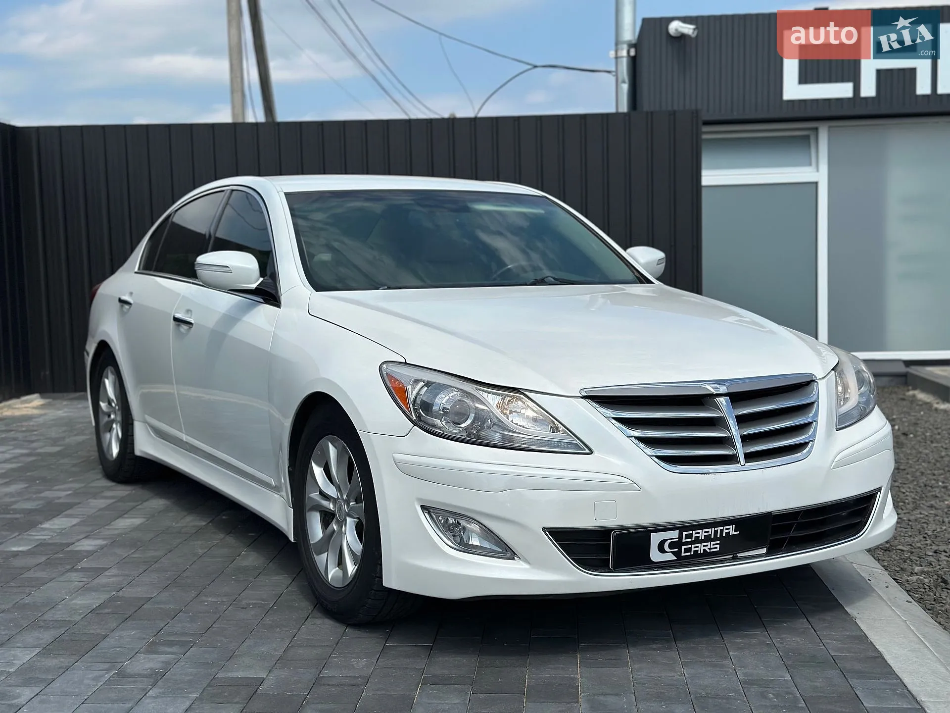 Hyundai Genesis 2013