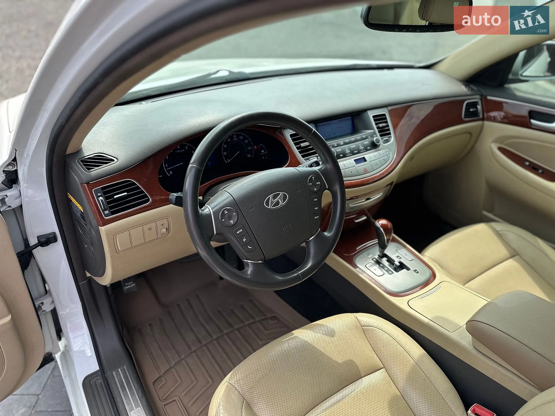 2013 Hyundai Genesis - мініатюра 11
