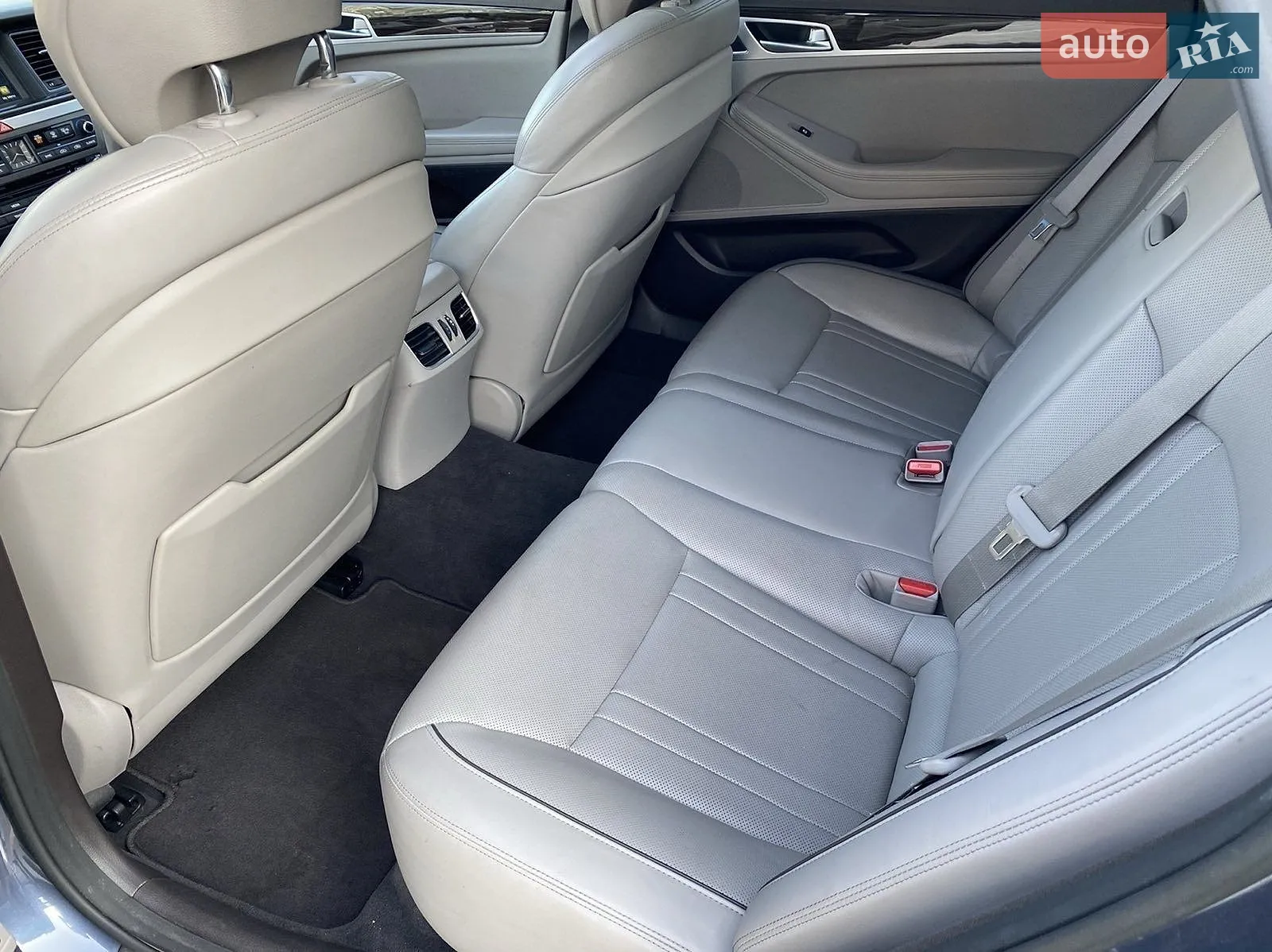 2015 Hyundai Genesis - мініатюра 9