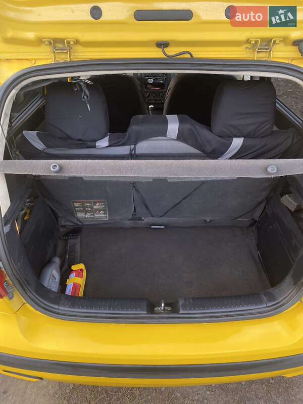 Хэтчбек Hyundai Getz 2004 в Мирополе