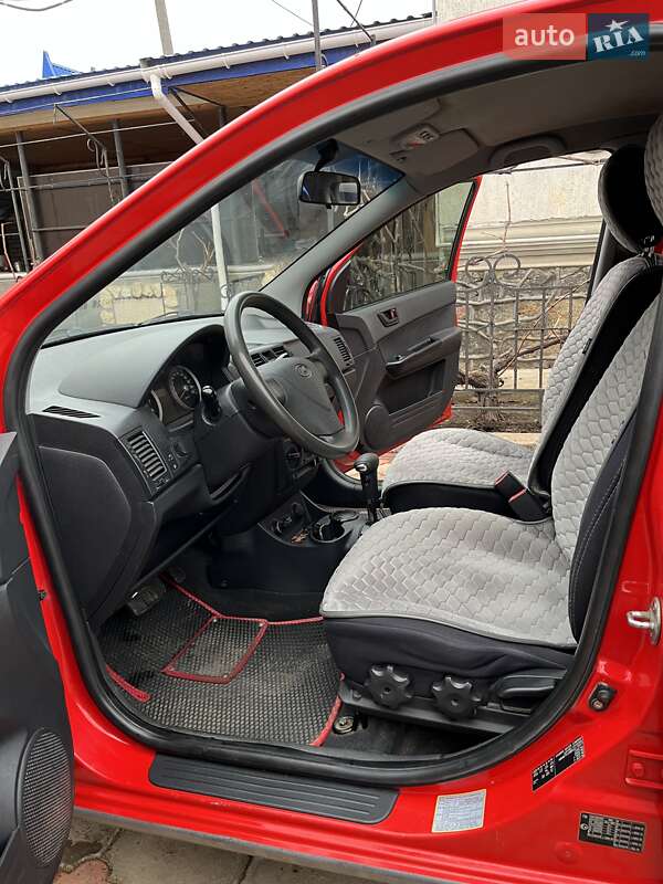 Хэтчбек Hyundai Getz 2010 в Новой Одессе