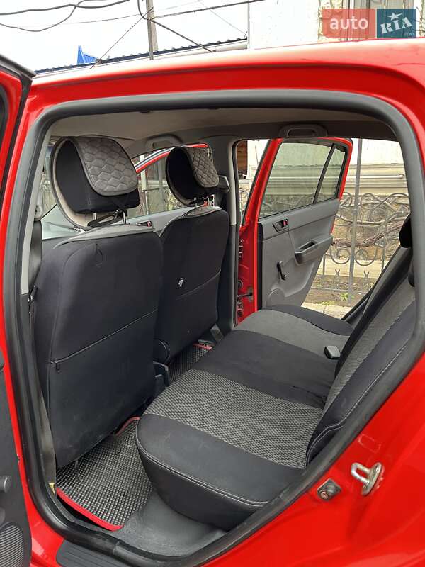Хэтчбек Hyundai Getz 2010 в Новой Одессе