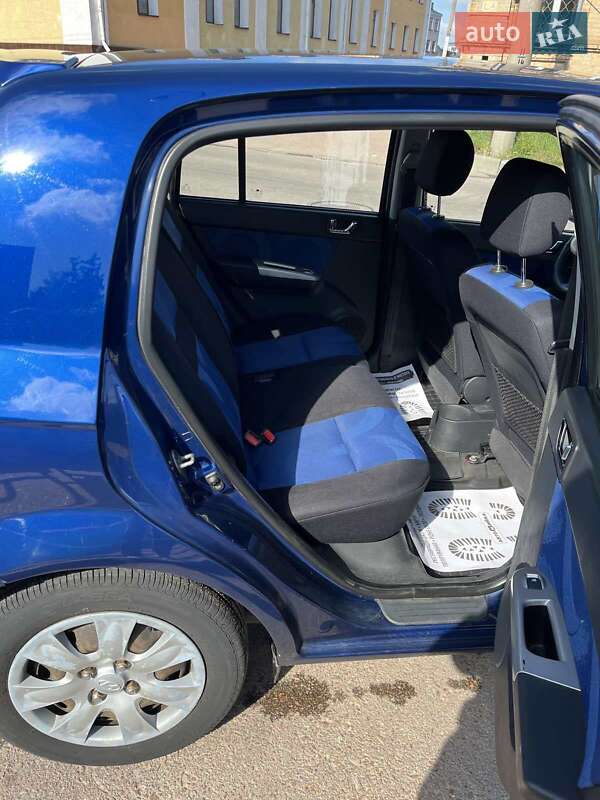 Хэтчбек Hyundai Getz 2007 в Петропавловской Борщаговке