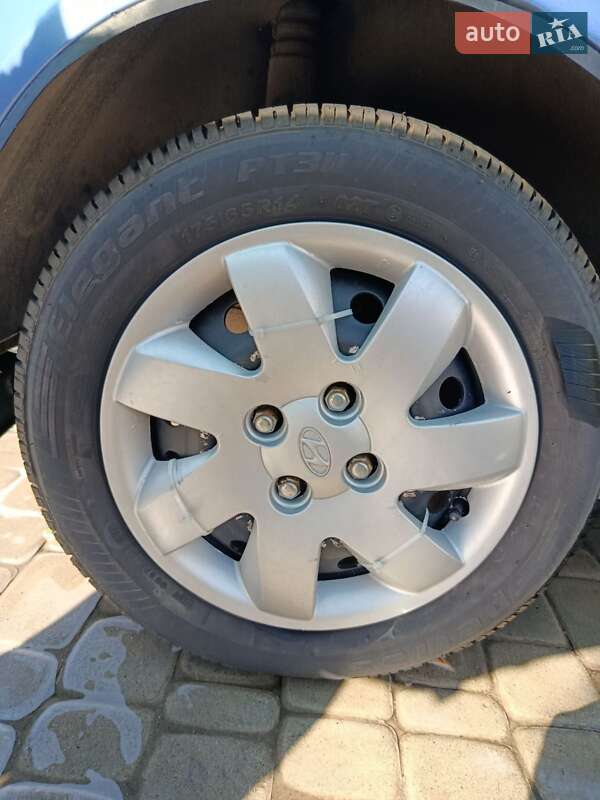 Хэтчбек Hyundai Getz 2004 в Бобровице