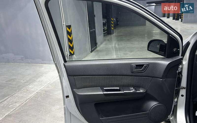 Хэтчбек Hyundai Getz 2006 в Черновцах