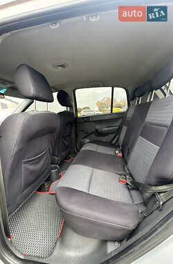 Хэтчбек Hyundai Getz 2011 в 