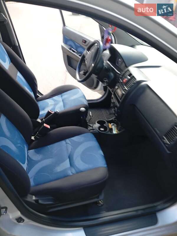 Хэтчбек Hyundai Getz 2006 в Павлограде фото 6 Хэтчбек Hyundai Getz 2006 в Павлограде