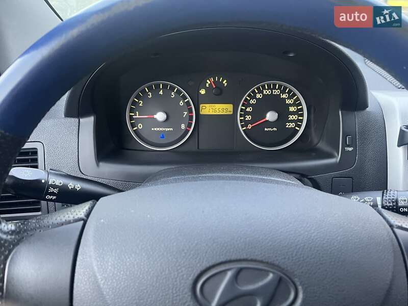 Хетчбек Hyundai Getz 2006 в Вишневому фото 14 Хетчбек Hyundai Getz 2006 в Вишневому