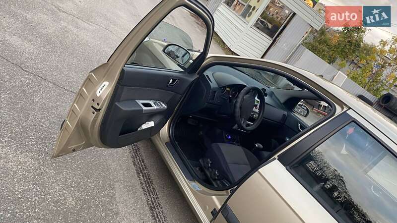 Хэтчбек Hyundai Getz 2006 в Киеве