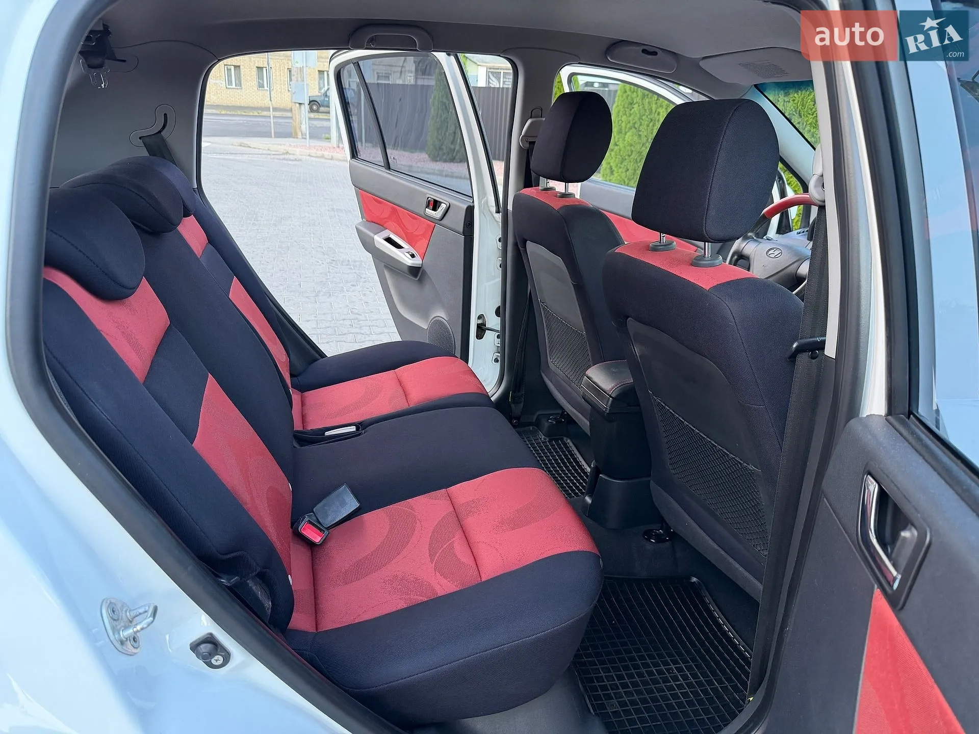 Hyundai Getz 2010 VIN KMHBT51DBAU988921 фото оголошення 11 з 56