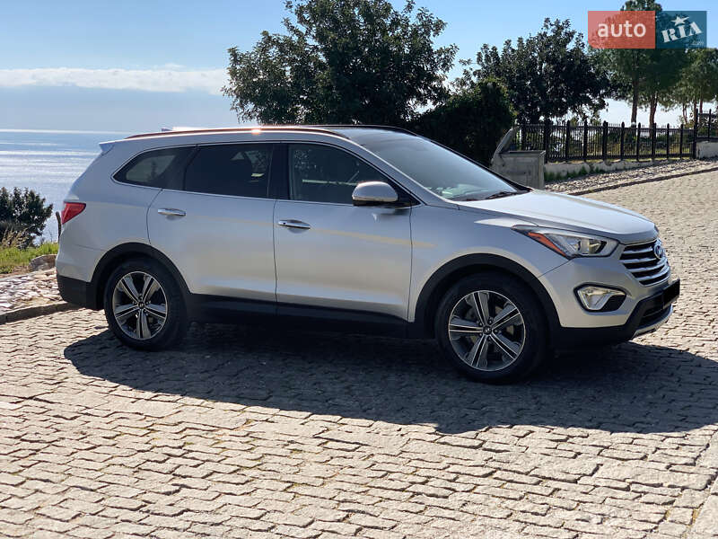 Hyundai Grand Santa Fe 2014