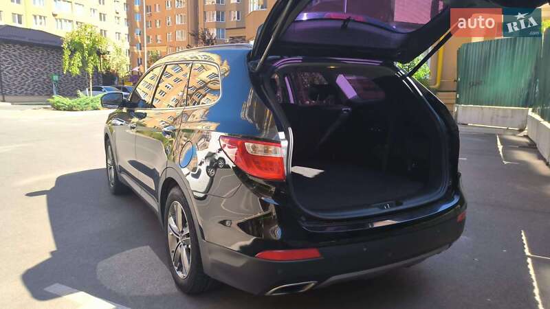 Внедорожник / Кроссовер Hyundai Grand Santa Fe 2014 в Киеве