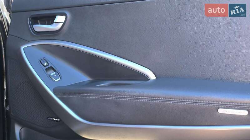 Внедорожник / Кроссовер Hyundai Grand Santa Fe 2014 в Киеве